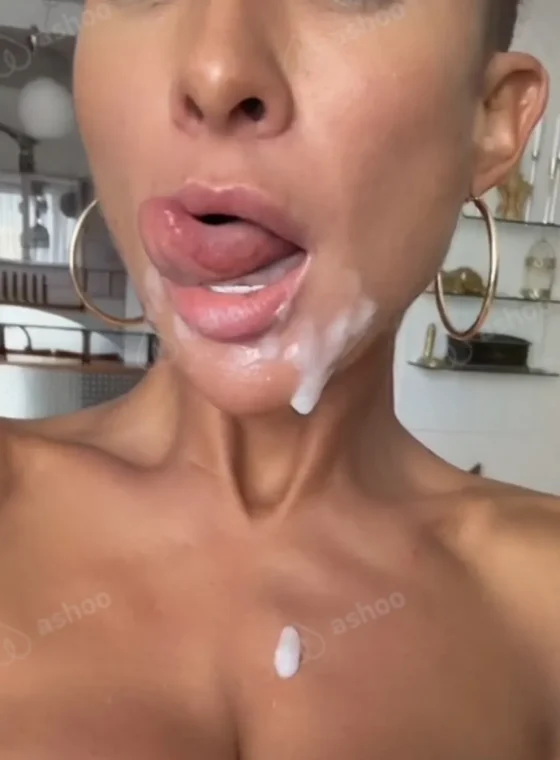 IREN LOVES ANAL