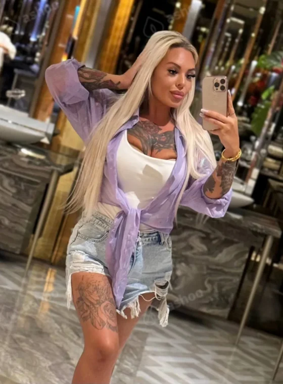 Nicole E-class